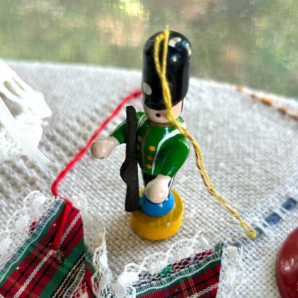 6 Vintage Christmas Ornaments Handmade Crochet Angel, Soldier, Wreath & More - Picture 3 of 10